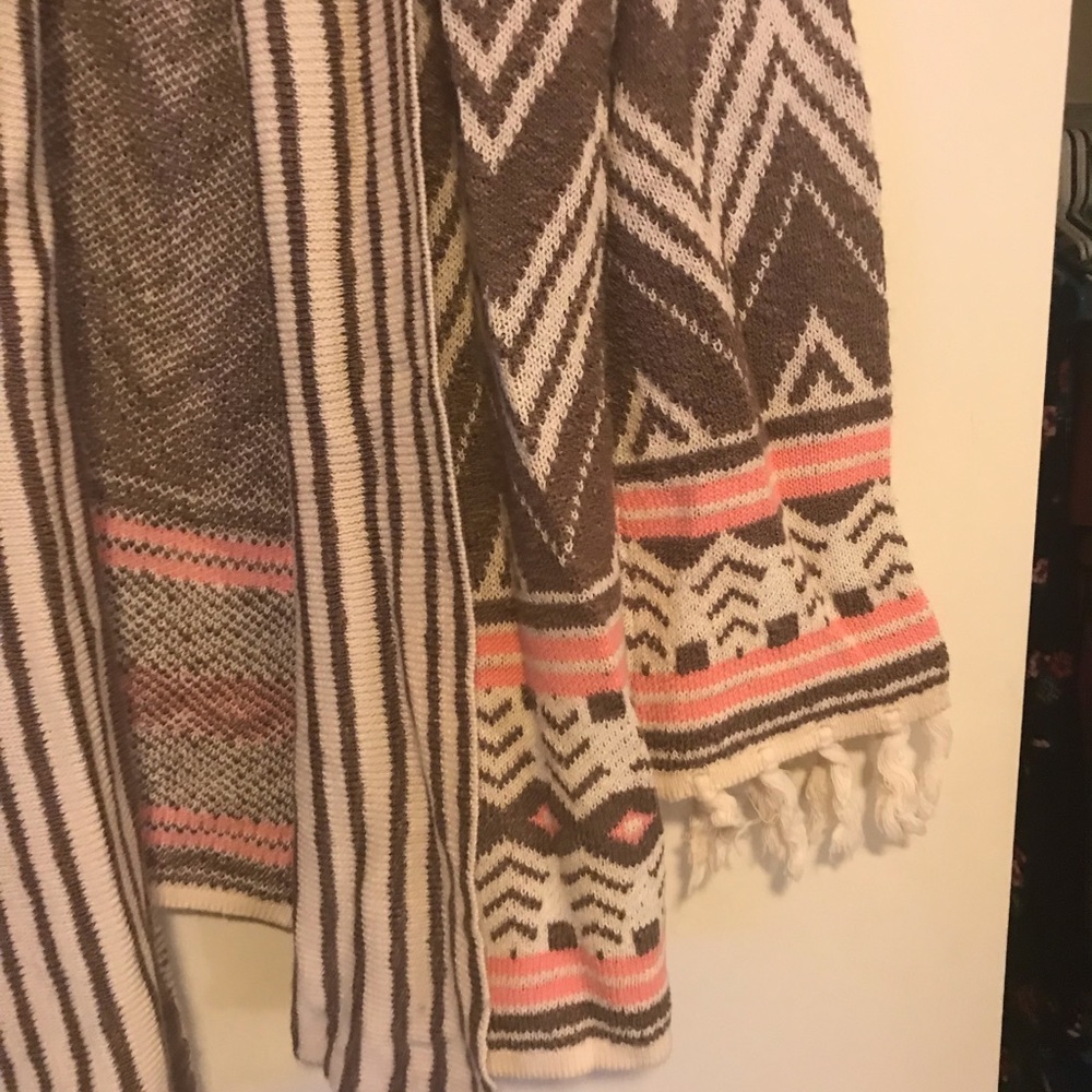 Tribal pattern sweater - Picture 2 of 4